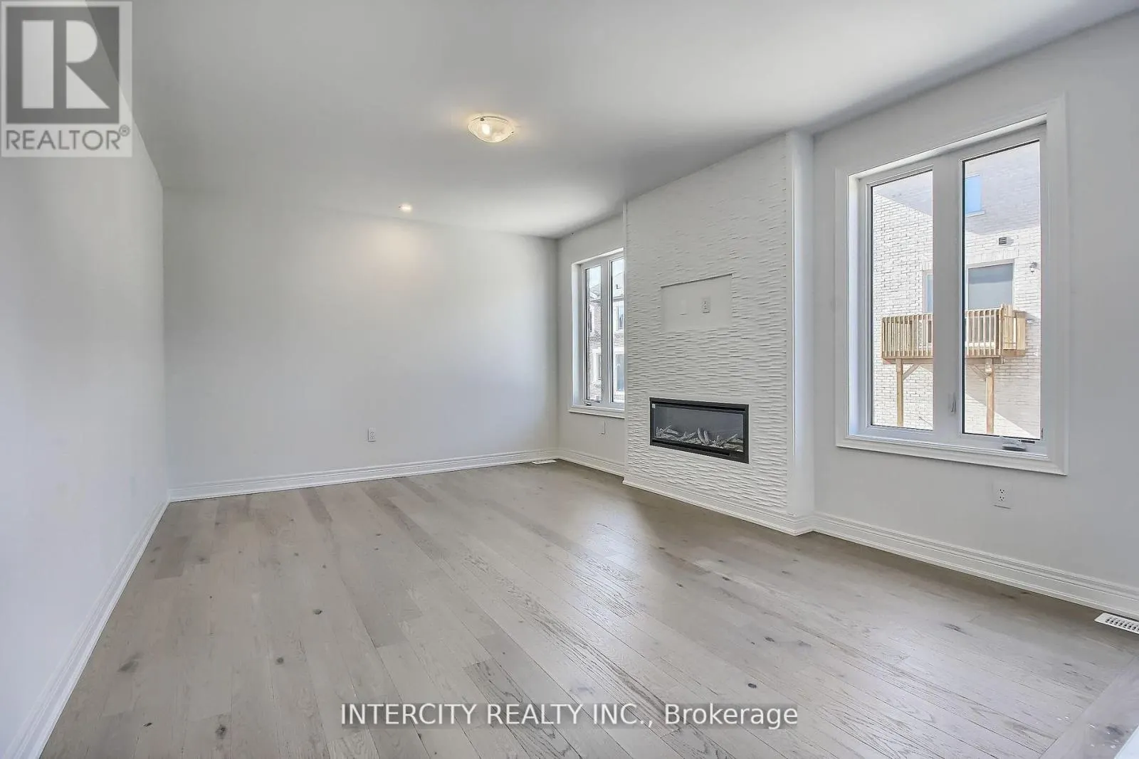 331 SEAVIEW HEIGHTS