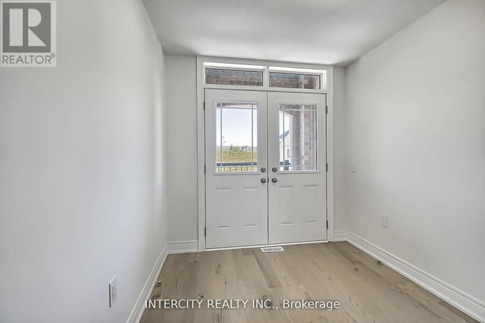 331 SEAVIEW HEIGHTS