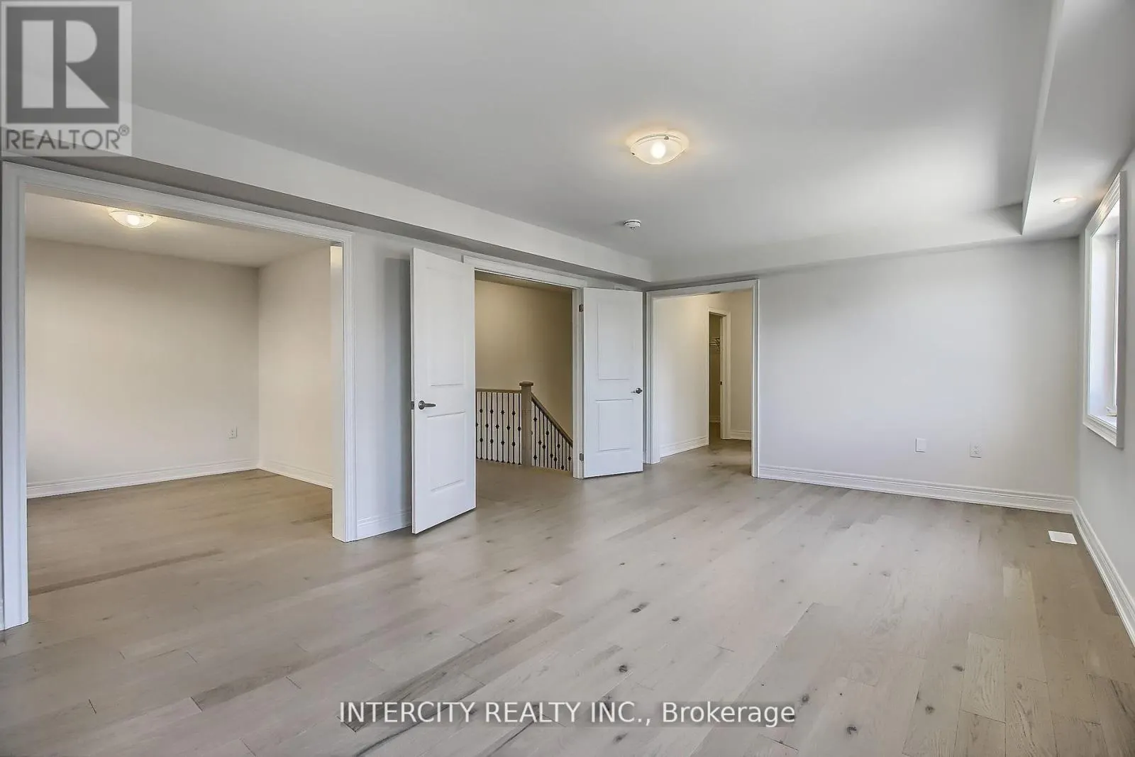 331 SEAVIEW HEIGHTS