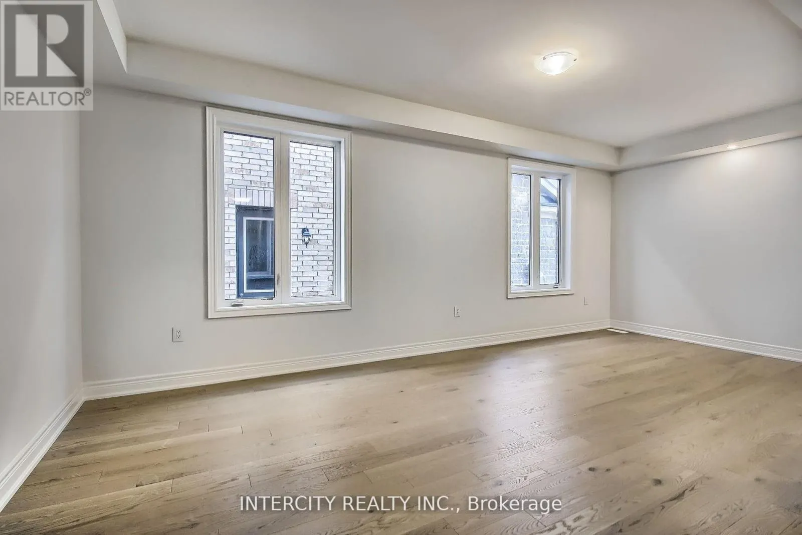331 SEAVIEW HEIGHTS