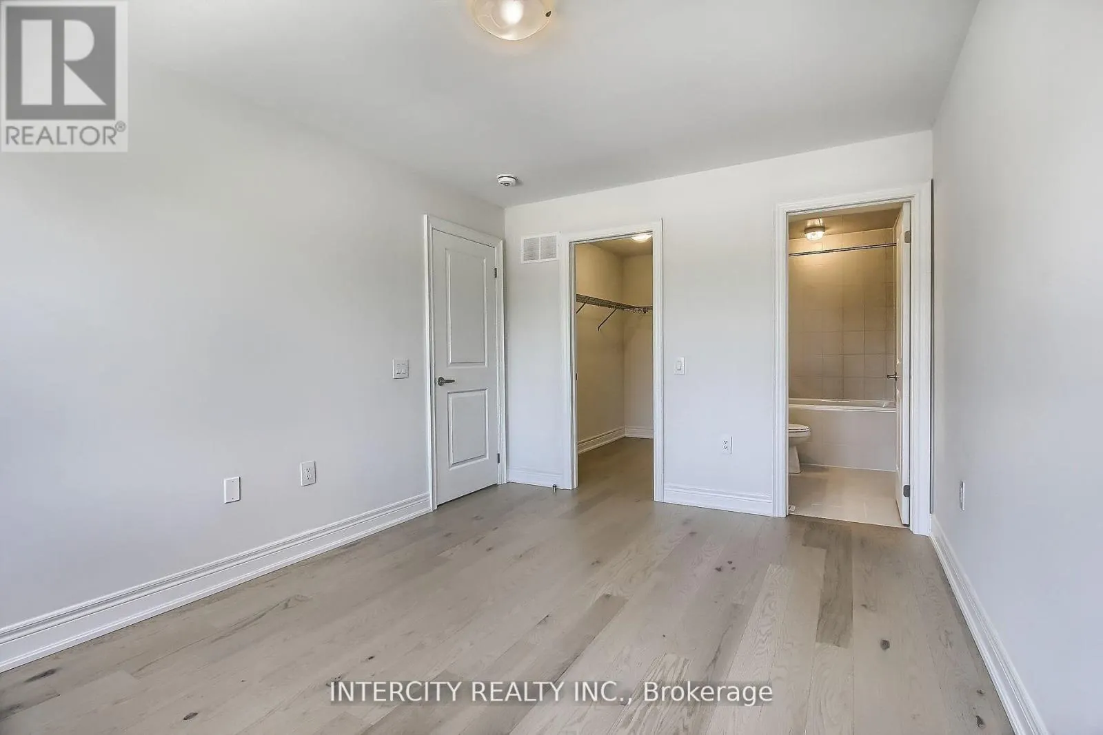 331 SEAVIEW HEIGHTS