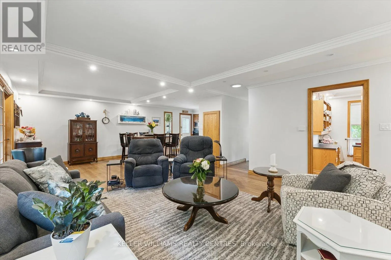 9 THOMPSON DRIVE