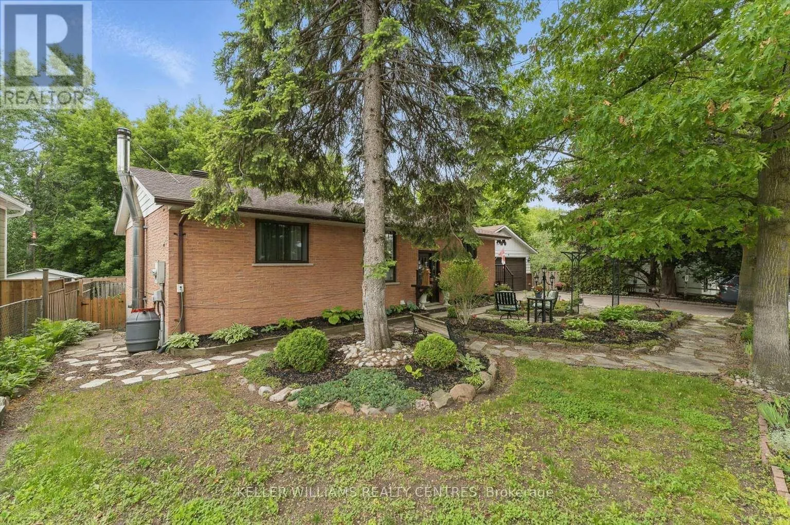 9 THOMPSON DRIVE