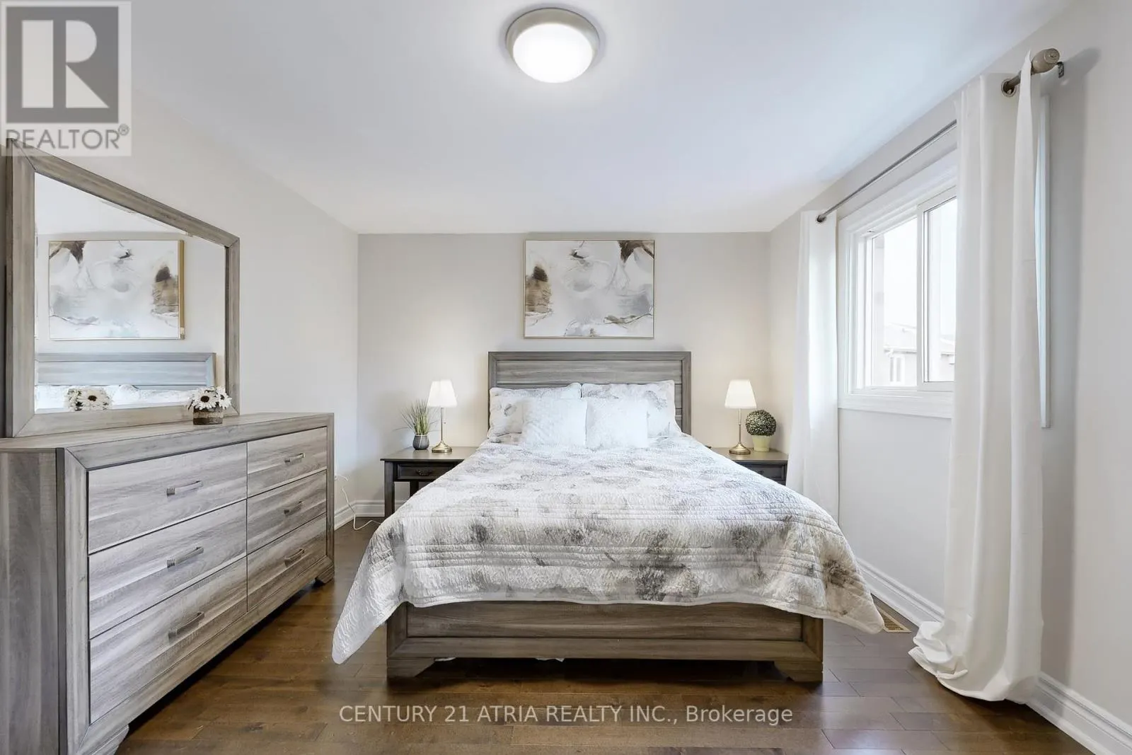 60 STEEPLEVIEW CRESCENT
