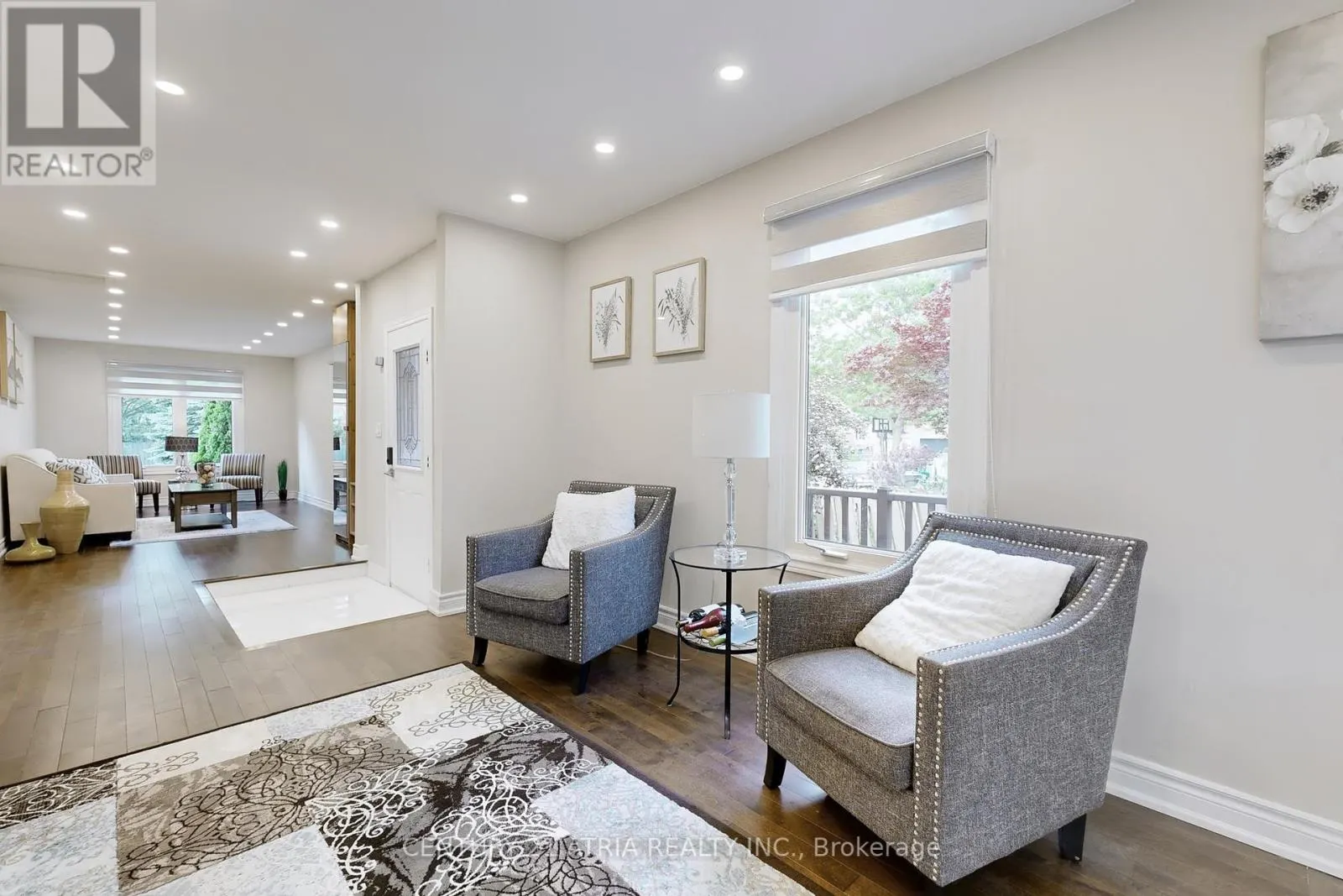 60 STEEPLEVIEW CRESCENT