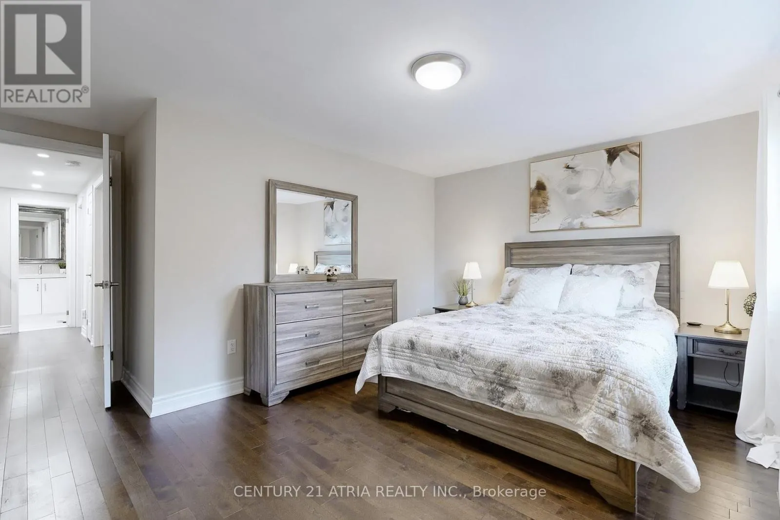 60 STEEPLEVIEW CRESCENT