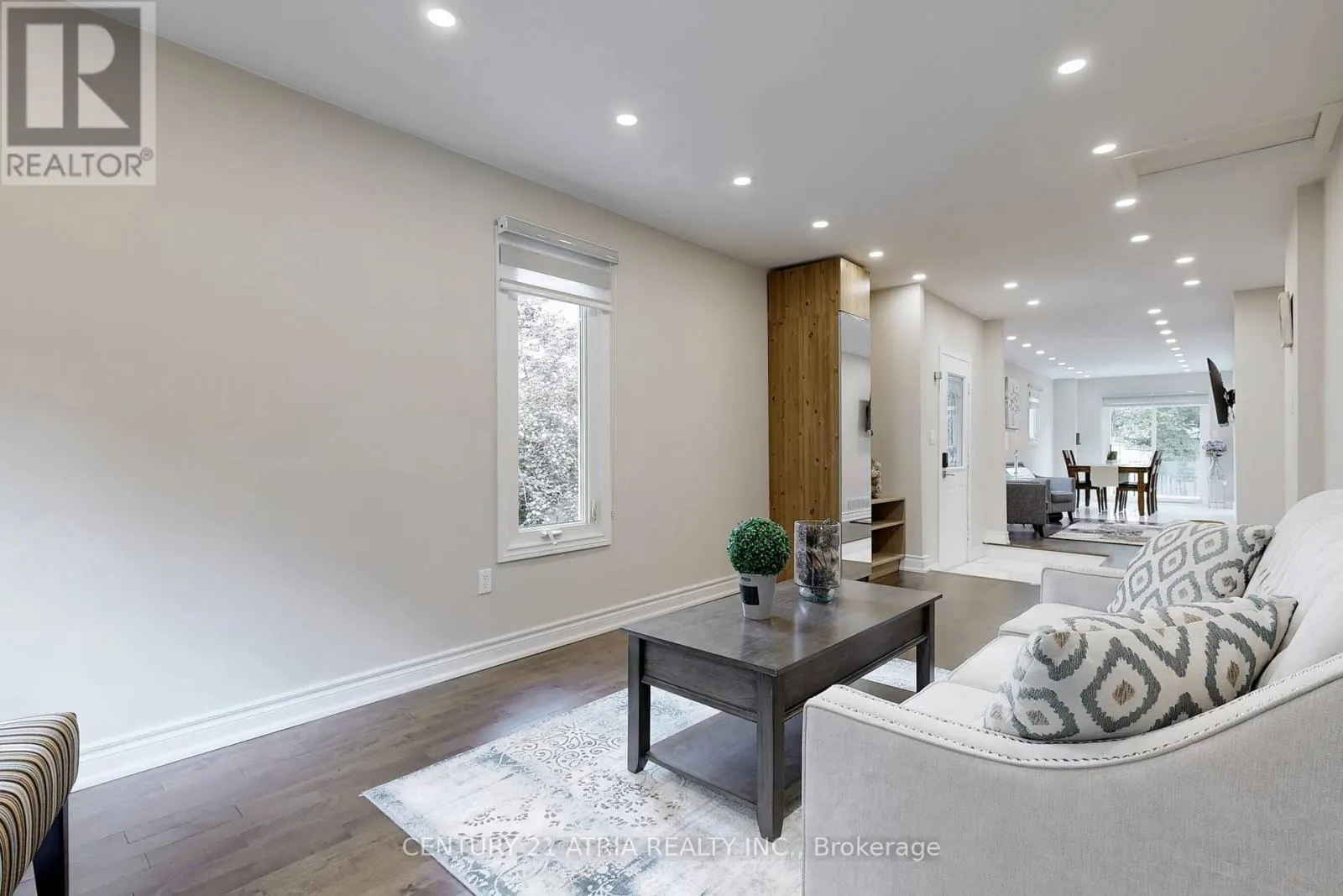 60 STEEPLEVIEW CRESCENT