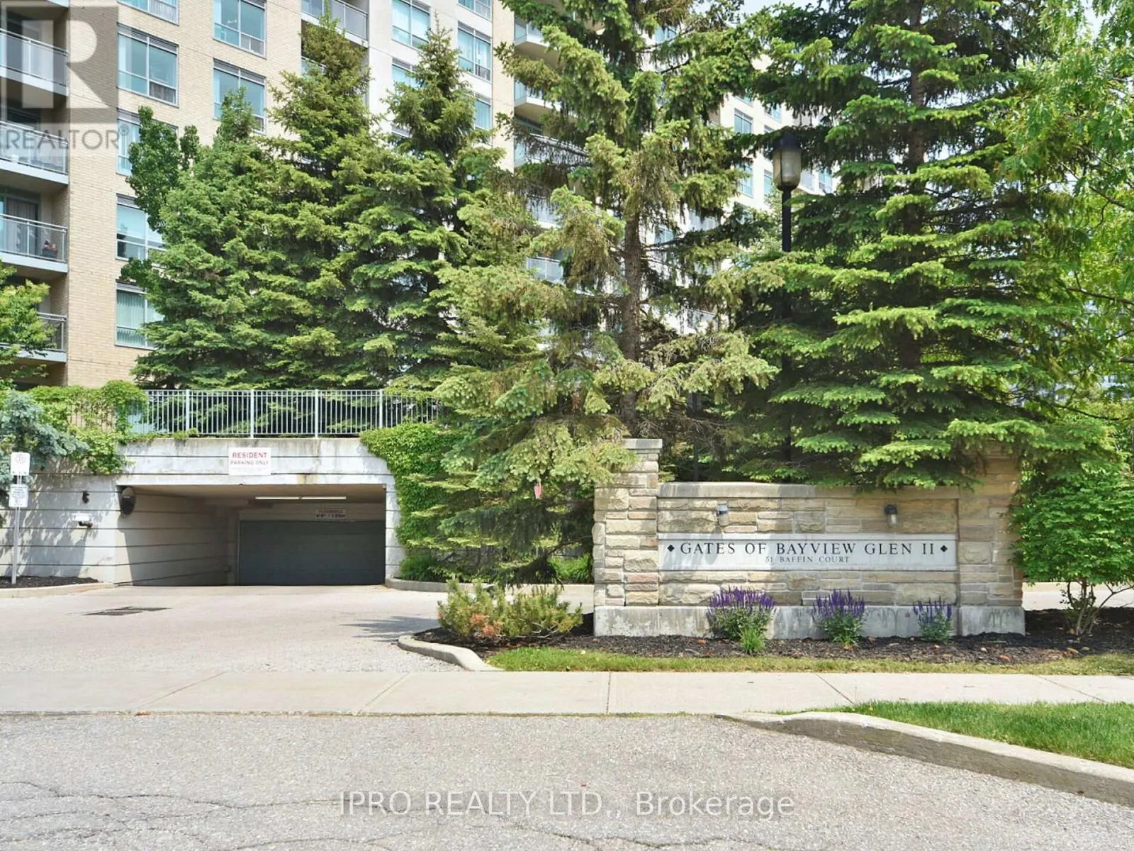 501 - 51 BAFFIN COURT