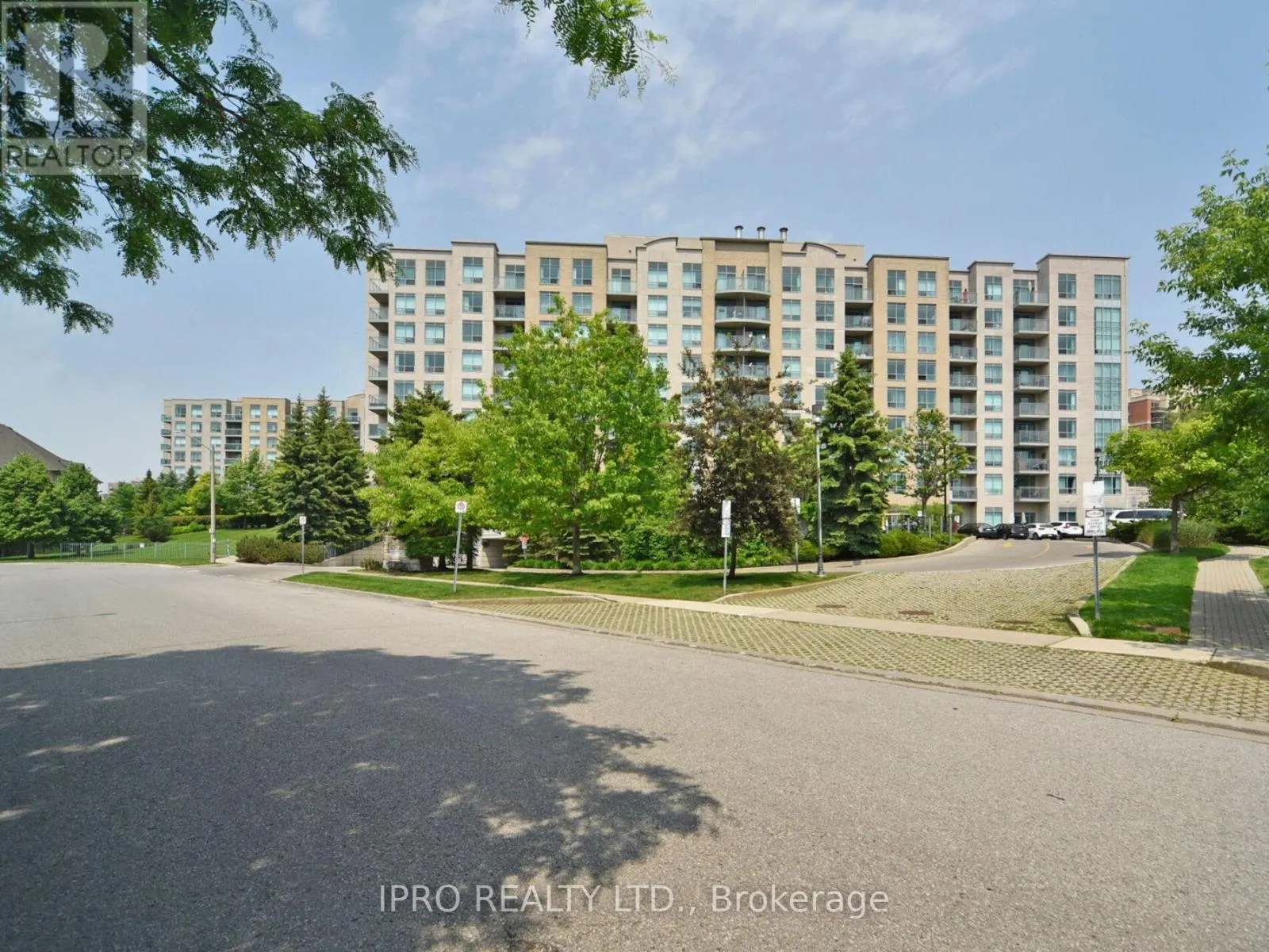 501 - 51 BAFFIN COURT