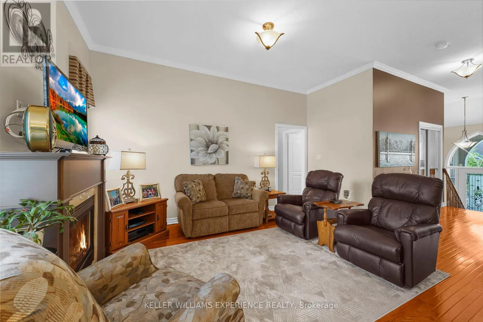40 COLLIER CRESCENT