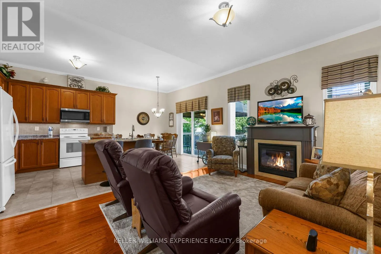40 COLLIER CRESCENT