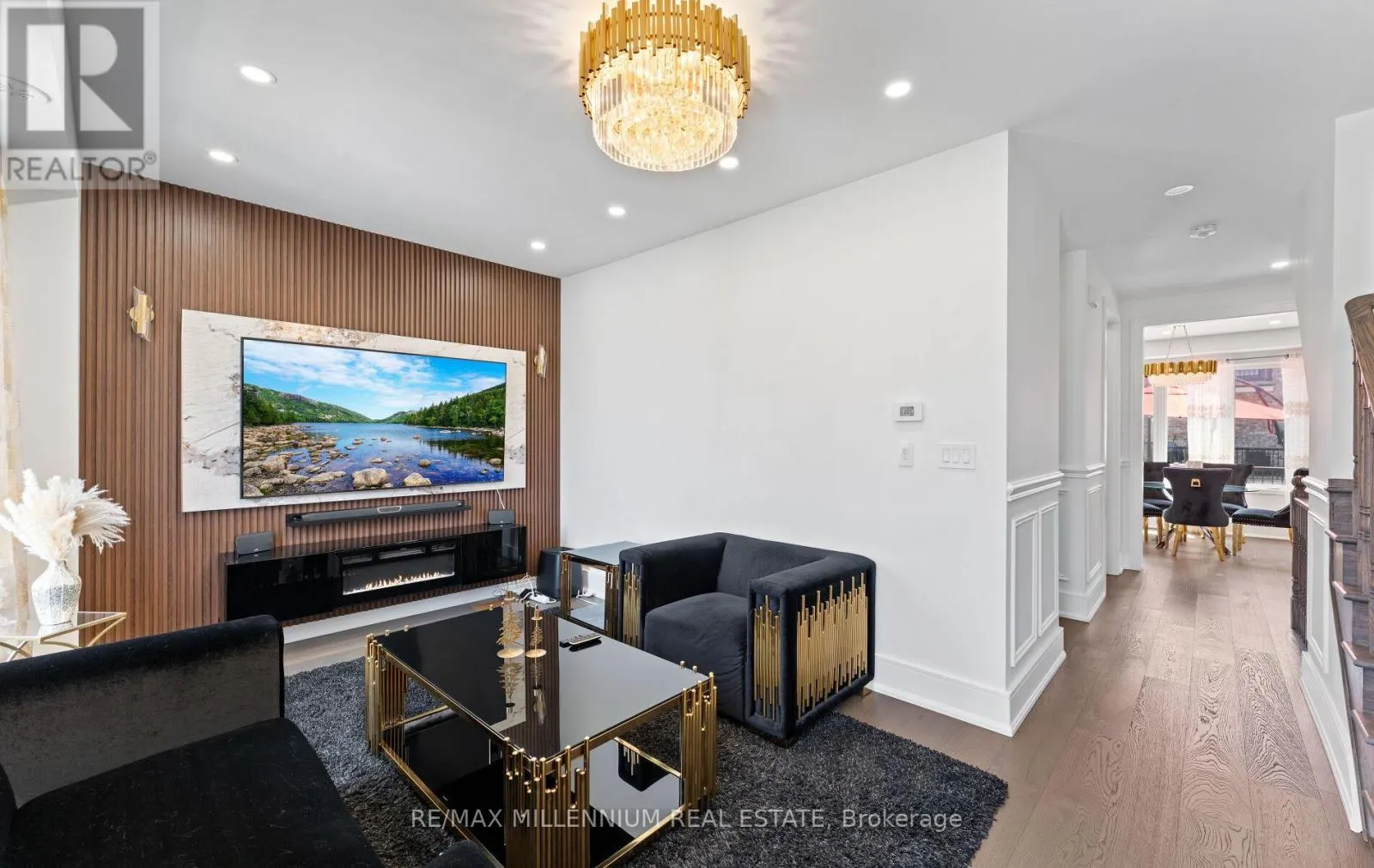 83 CASLEY AVENUE