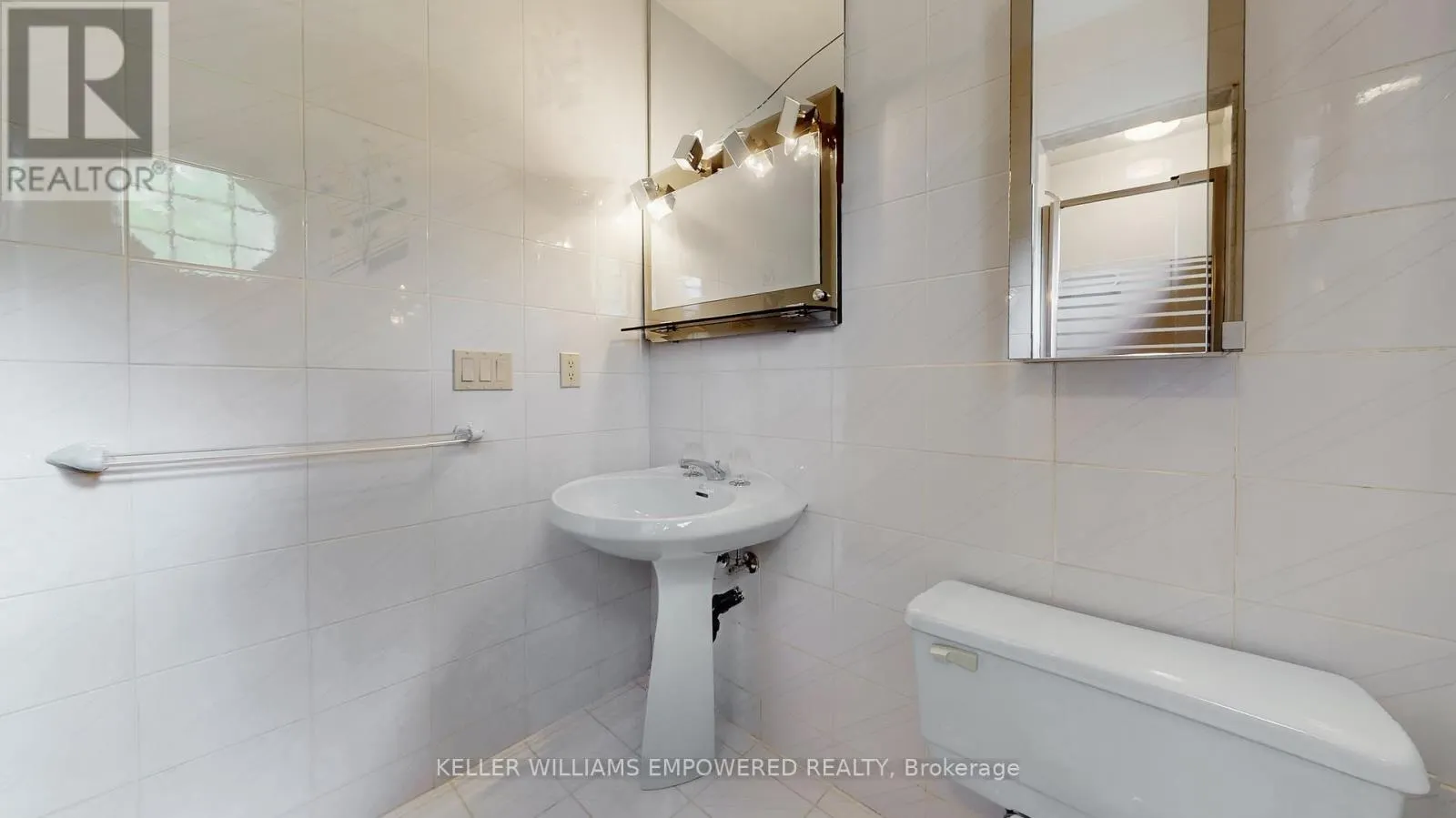 25 QUAIL RUN BOULEVARD