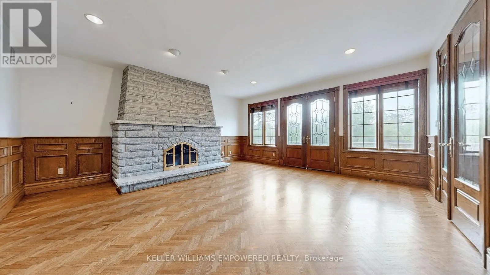 25 QUAIL RUN BOULEVARD