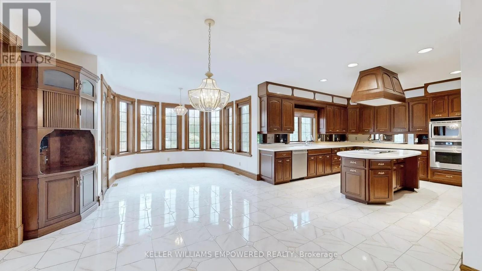 25 QUAIL RUN BOULEVARD