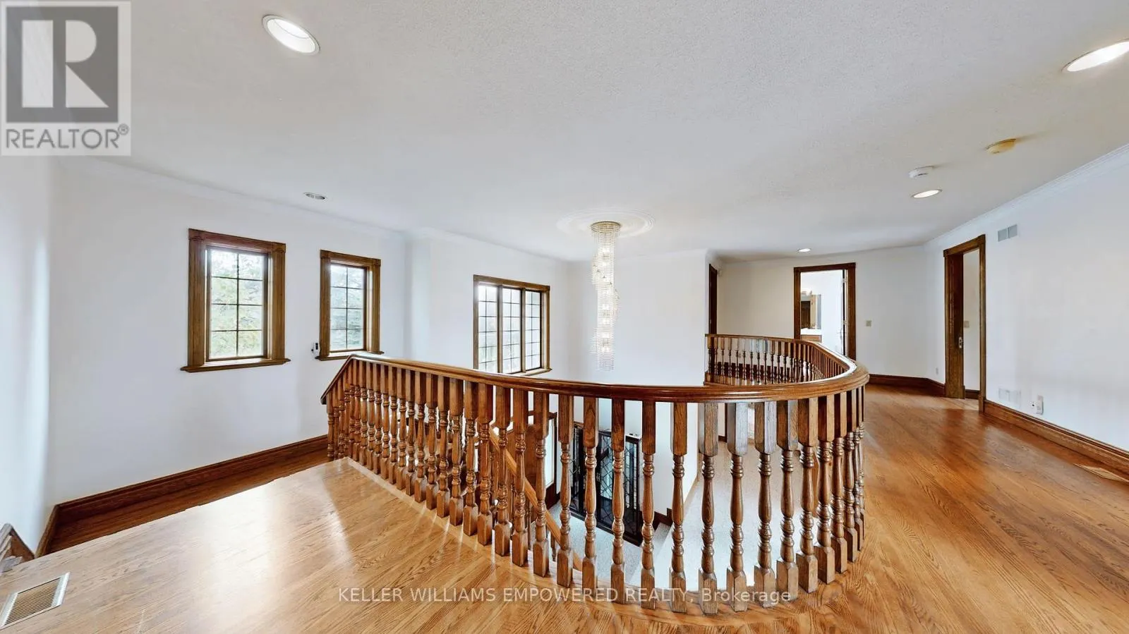 25 QUAIL RUN BOULEVARD