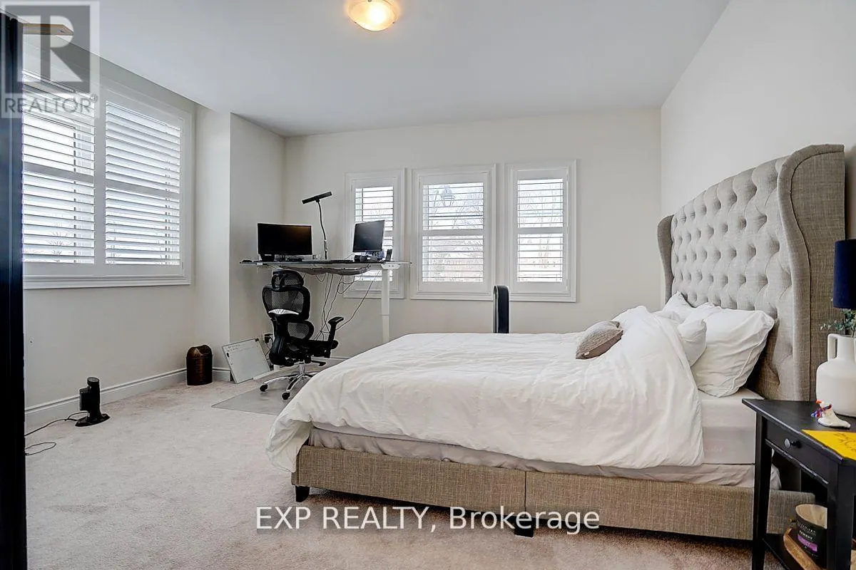 41 WALTER TUNNY CRESCENT