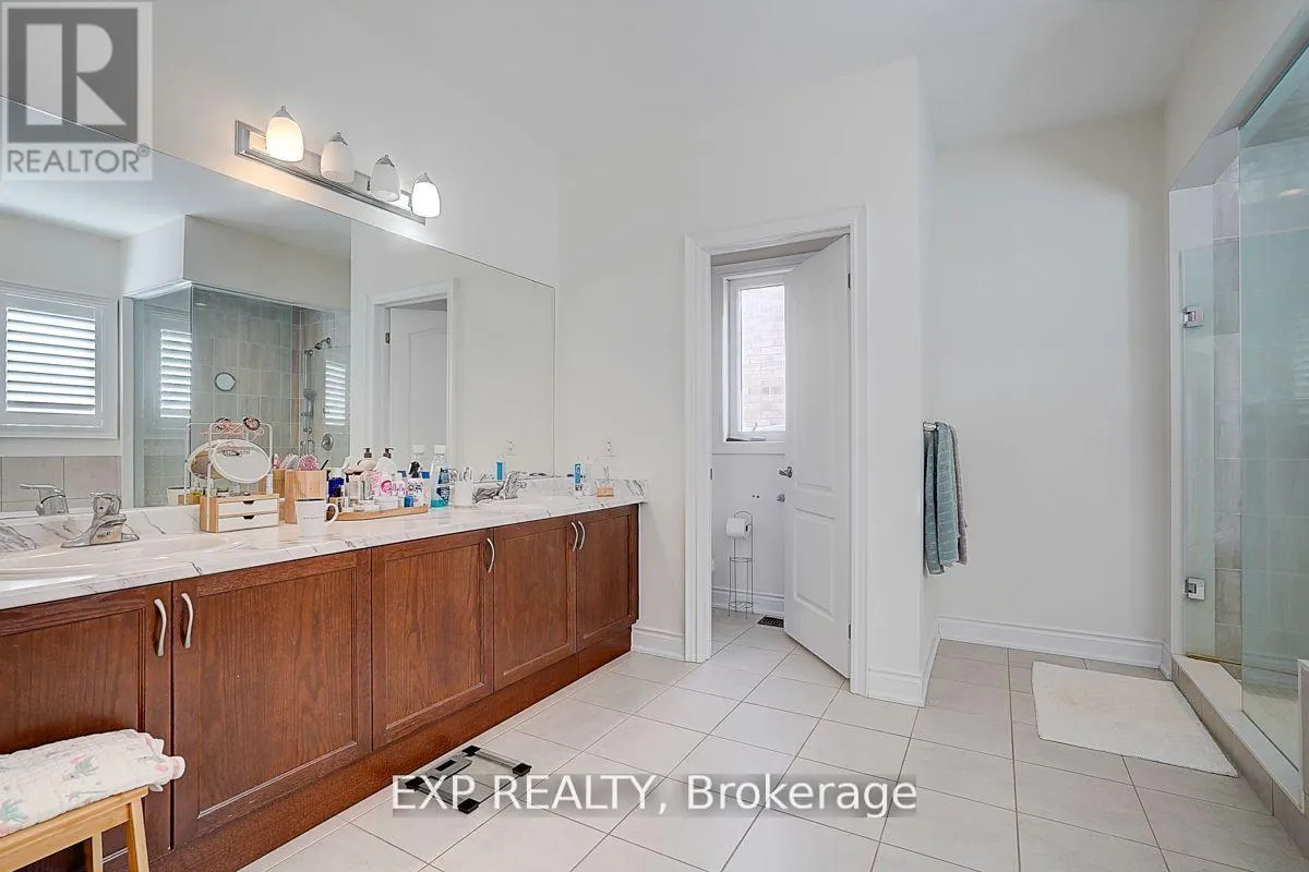 41 WALTER TUNNY CRESCENT