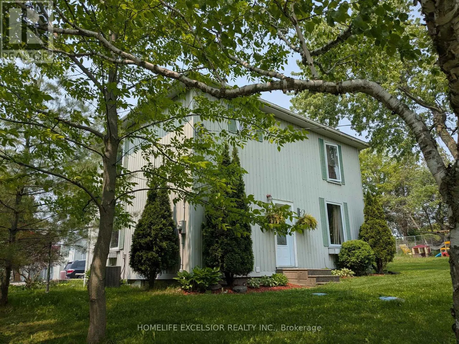 DETACHED HOME - 8850 LAKE RIDGE ROAD