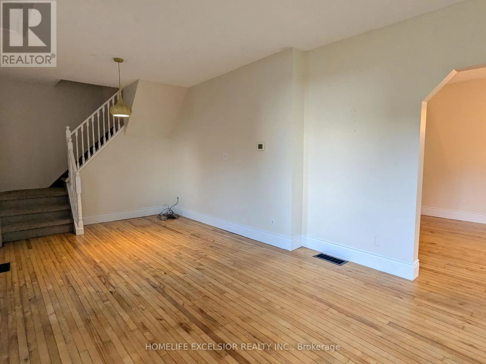 DETACHED HOME - 8850 LAKE RIDGE ROAD