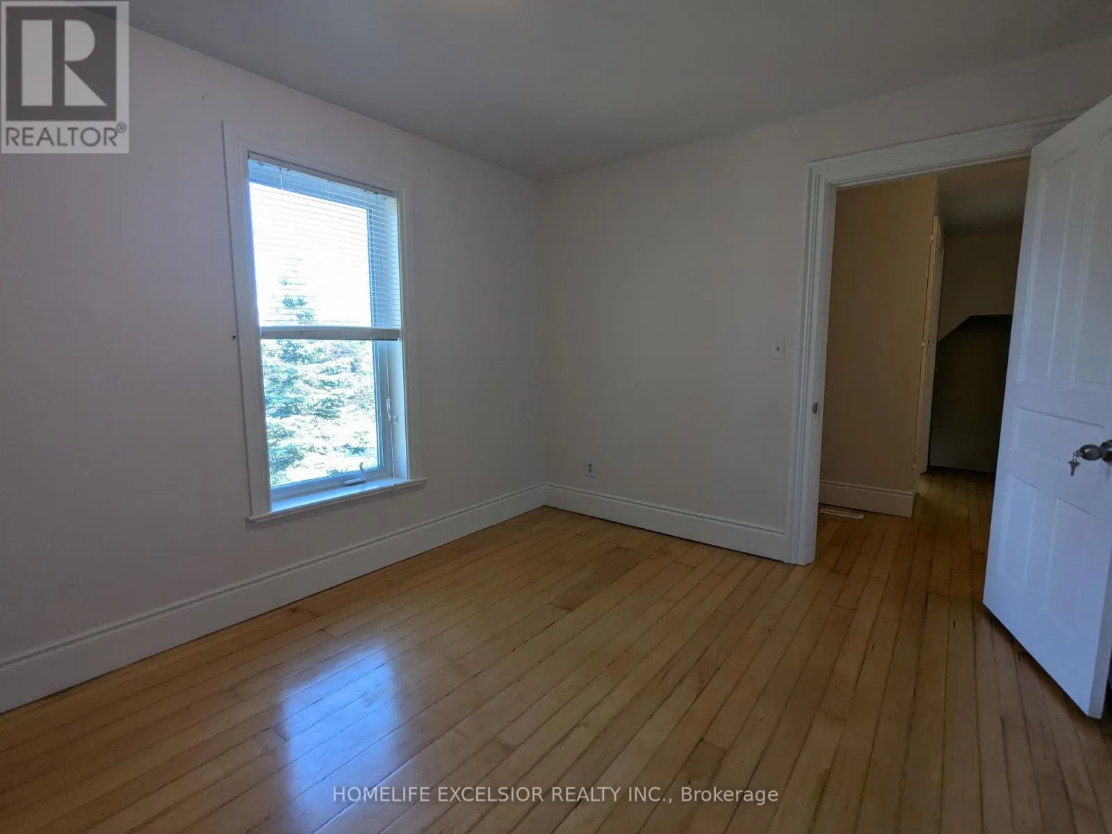 DETACHED HOME - 8850 LAKE RIDGE ROAD