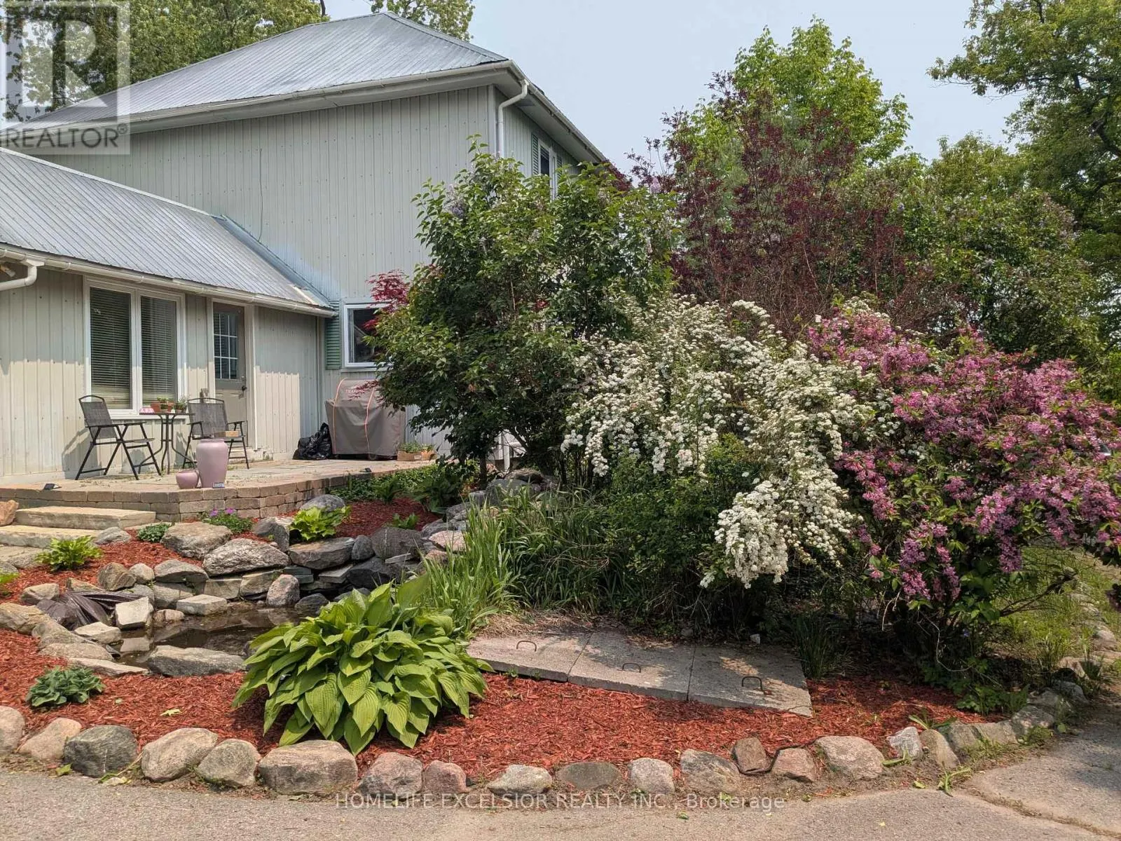DETACHED HOME - 8850 LAKE RIDGE ROAD