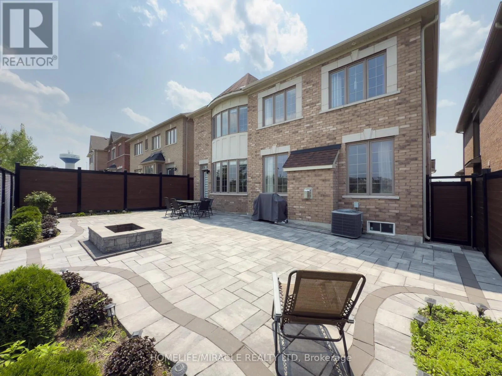 118 FRANK KELLY DRIVE