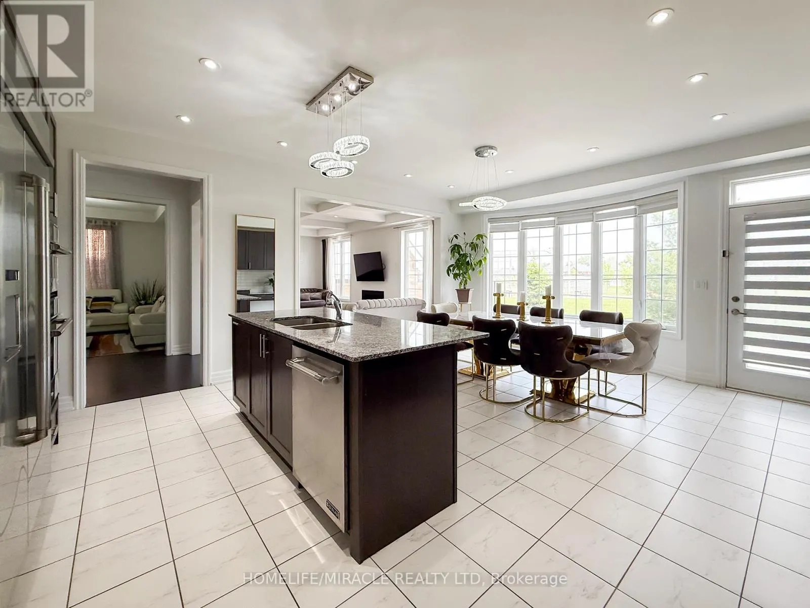 118 FRANK KELLY DRIVE