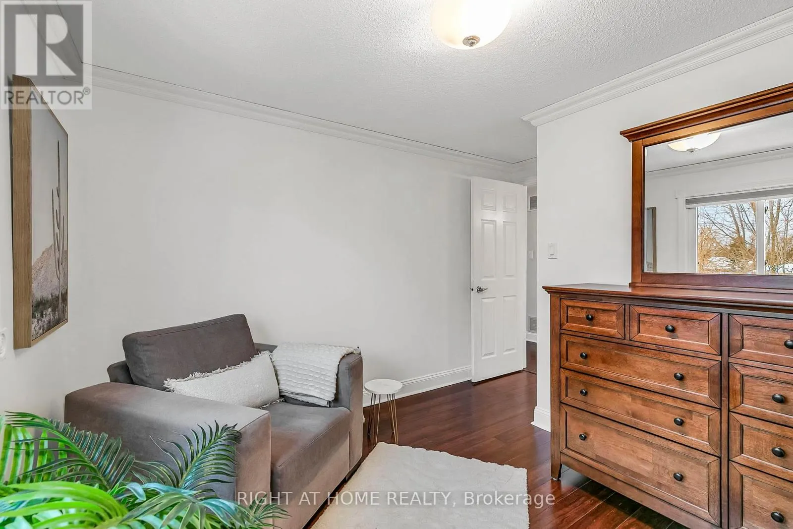 39 ARANKA COURT