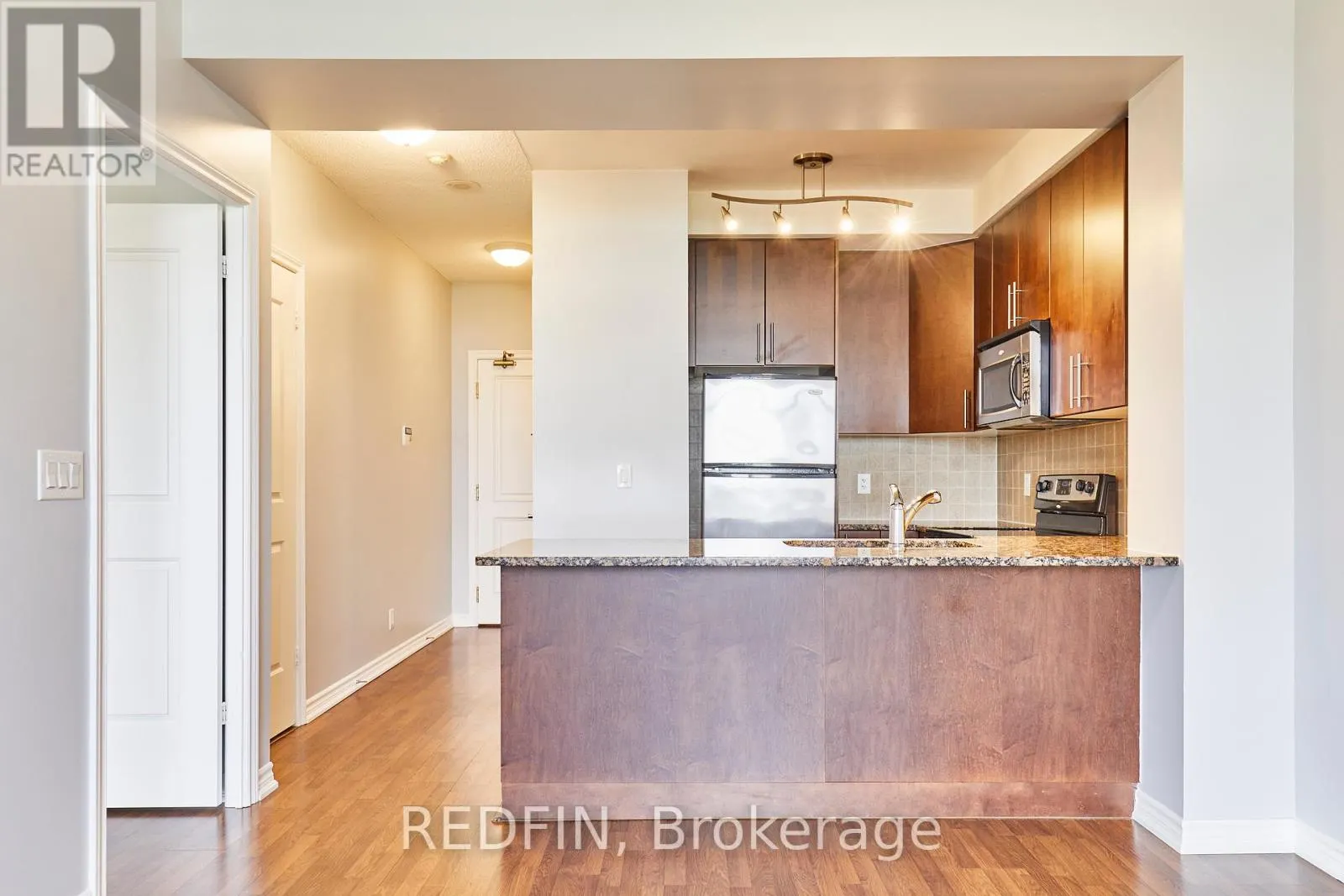 1016 - 9235 JANE STREET