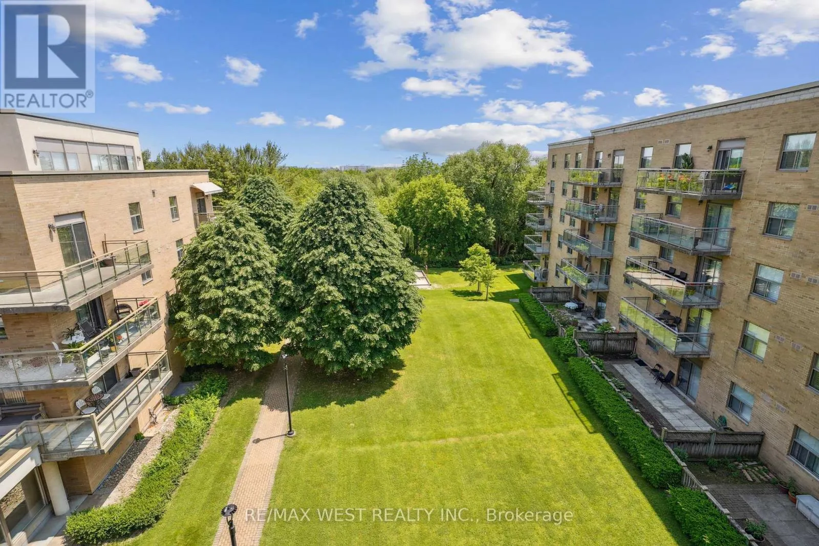 520 - 2502 RUTHERFORD ROAD