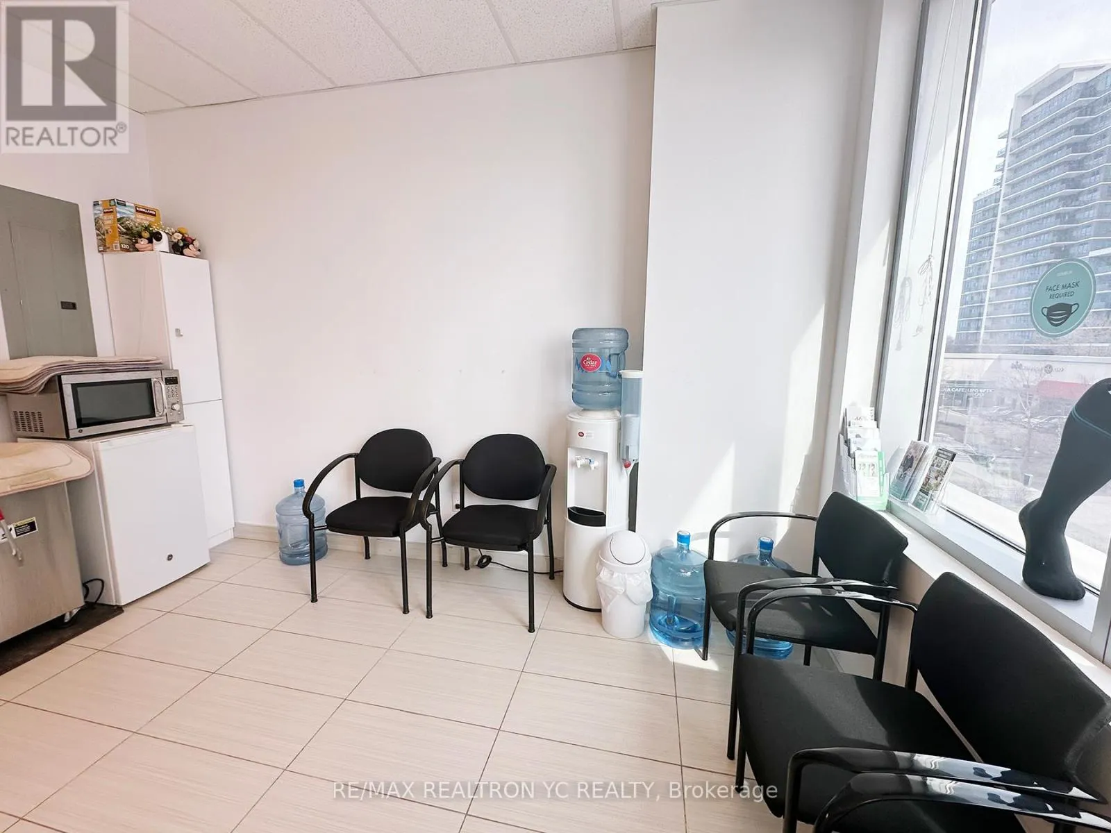 307 - 7191 YONGE STREET