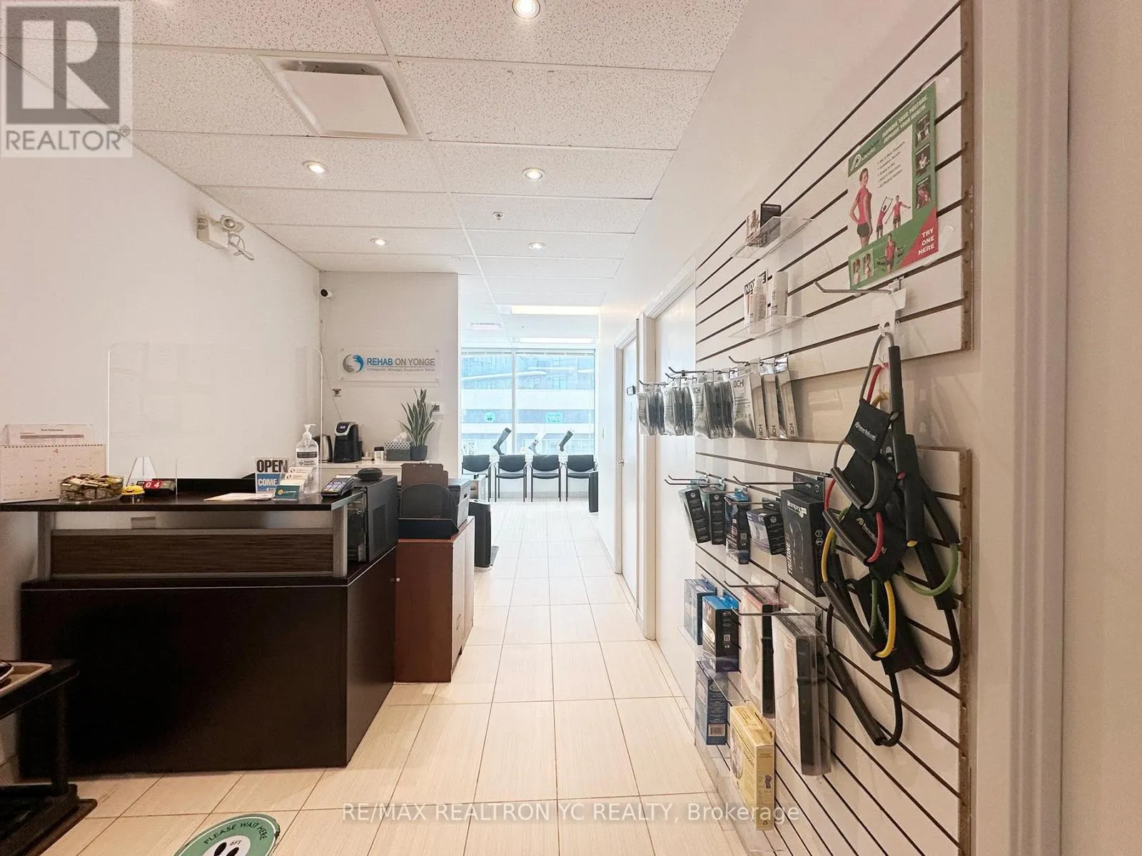 307 - 7191 YONGE STREET