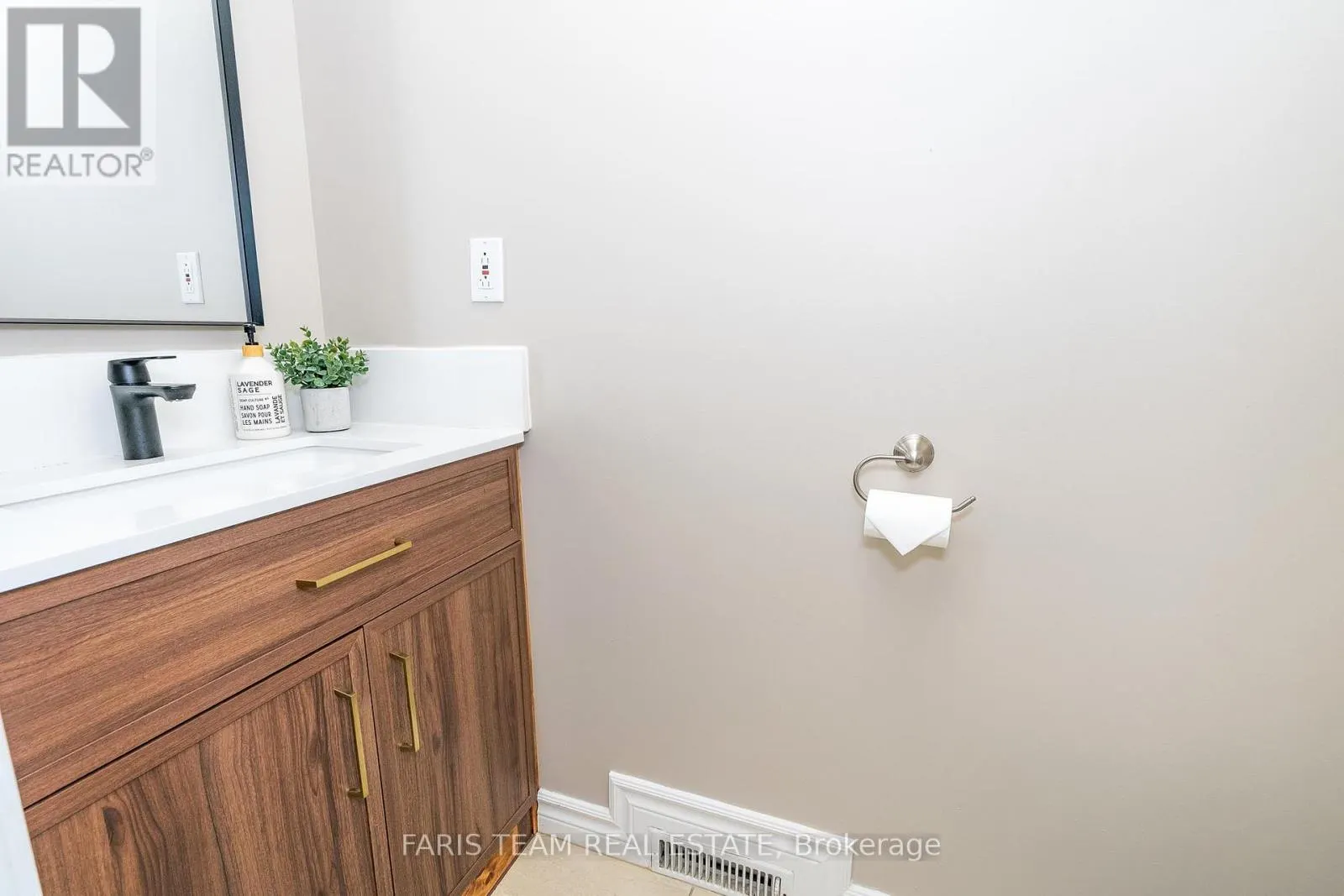 2088 KILLARNEY BEACH ROAD