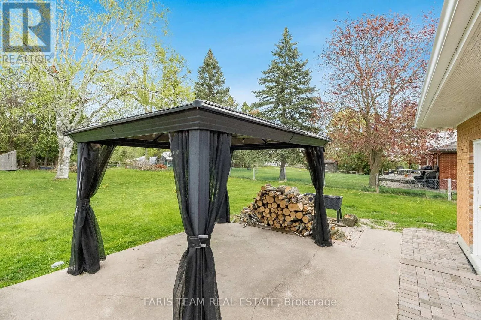 2088 KILLARNEY BEACH ROAD