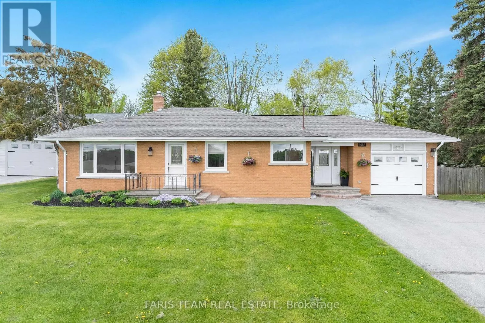 2088 KILLARNEY BEACH ROAD