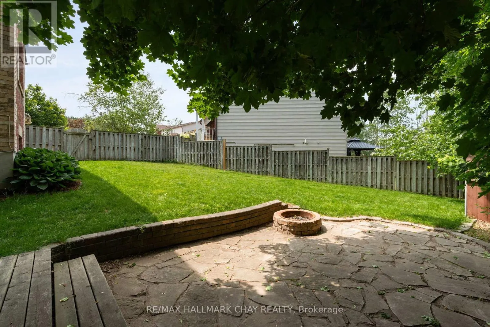 63 PARKSIDE CRESCENT