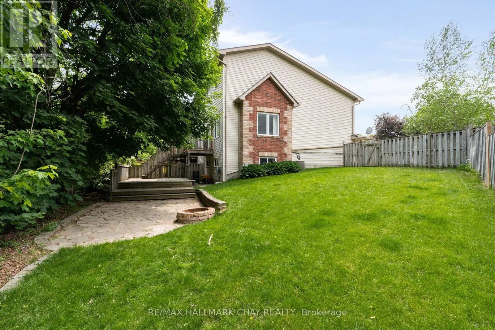 63 PARKSIDE CRESCENT