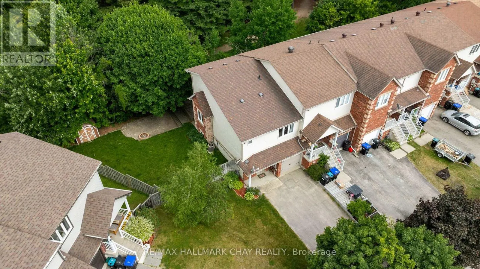 63 PARKSIDE CRESCENT