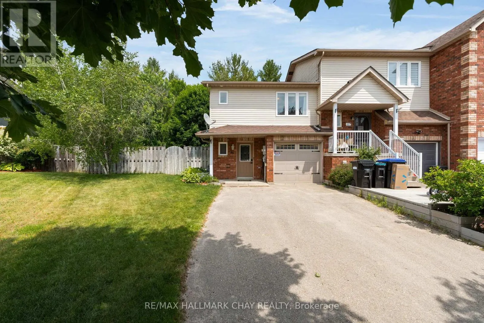 63 PARKSIDE CRESCENT