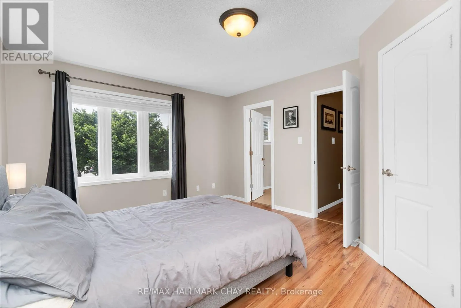 63 PARKSIDE CRESCENT