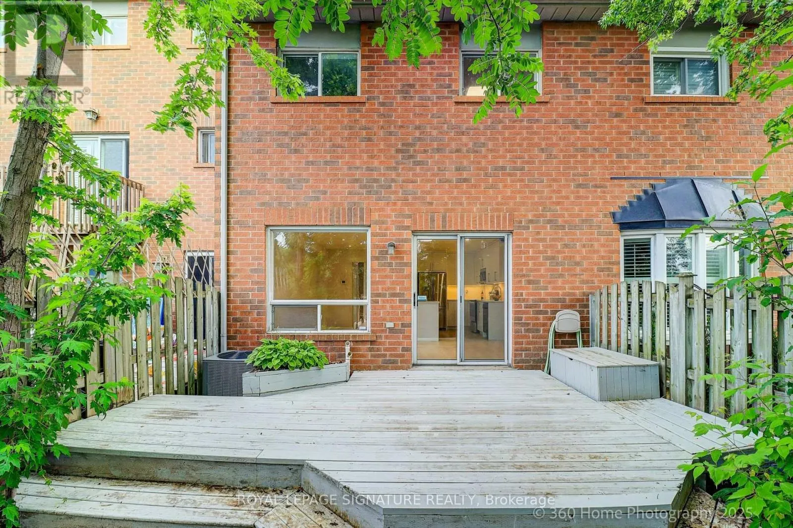 135 KELSO CRESCENT