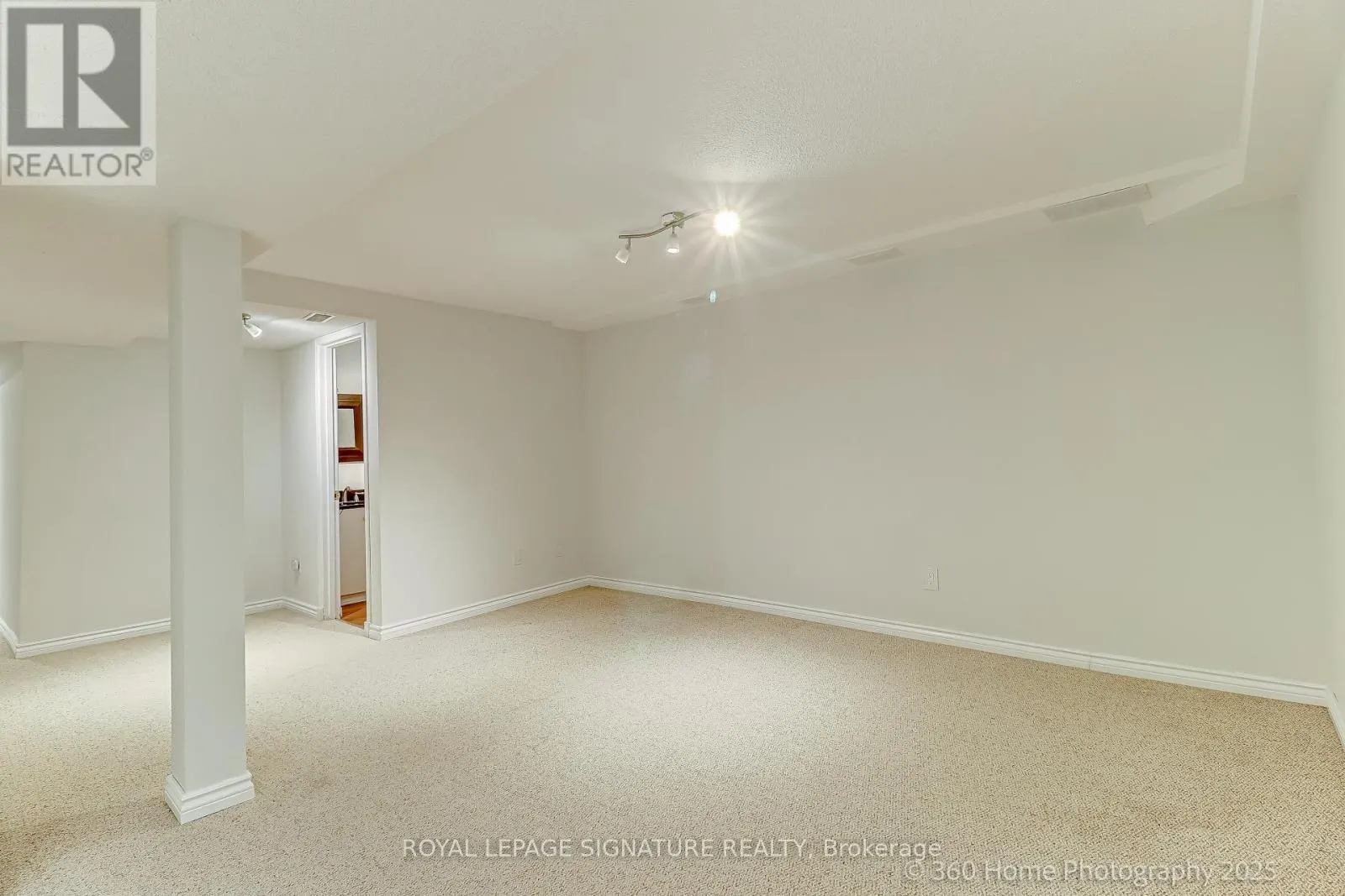 135 KELSO CRESCENT