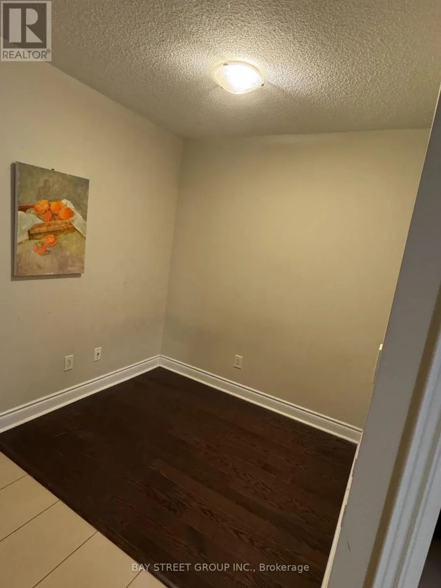 219A - 39 GALLERIA PARKWAY