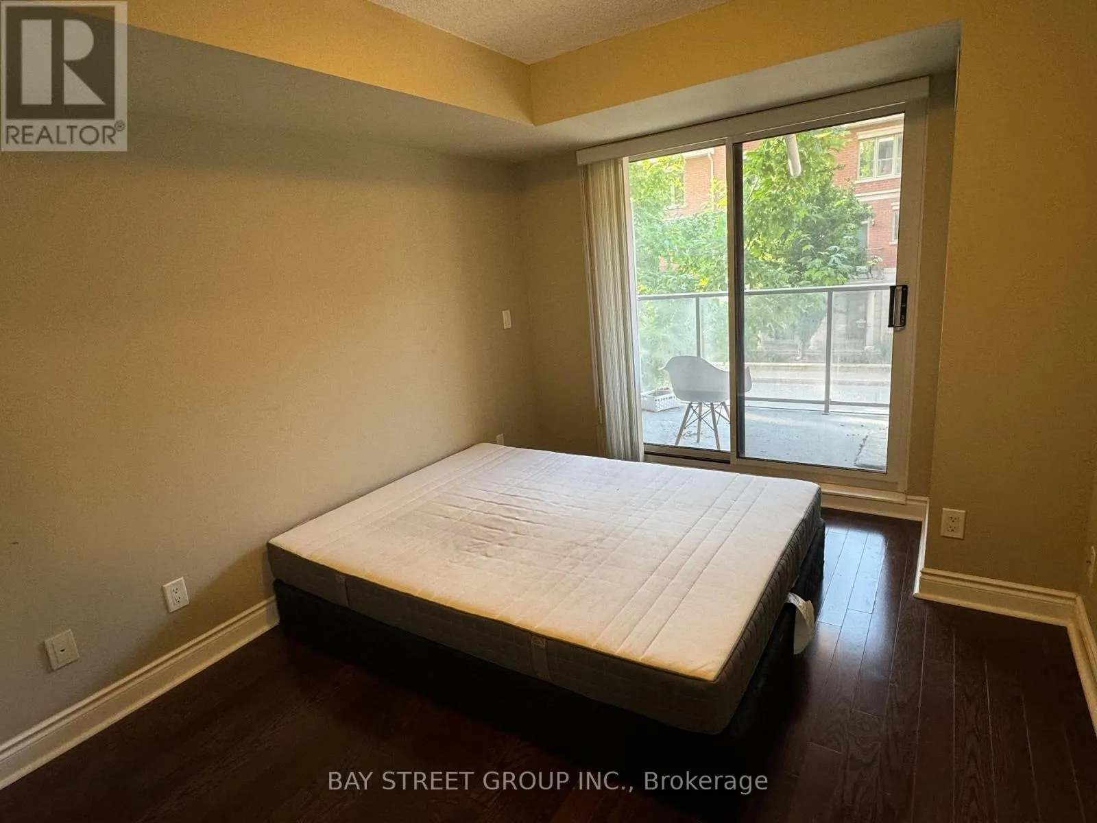 219A - 39 GALLERIA PARKWAY
