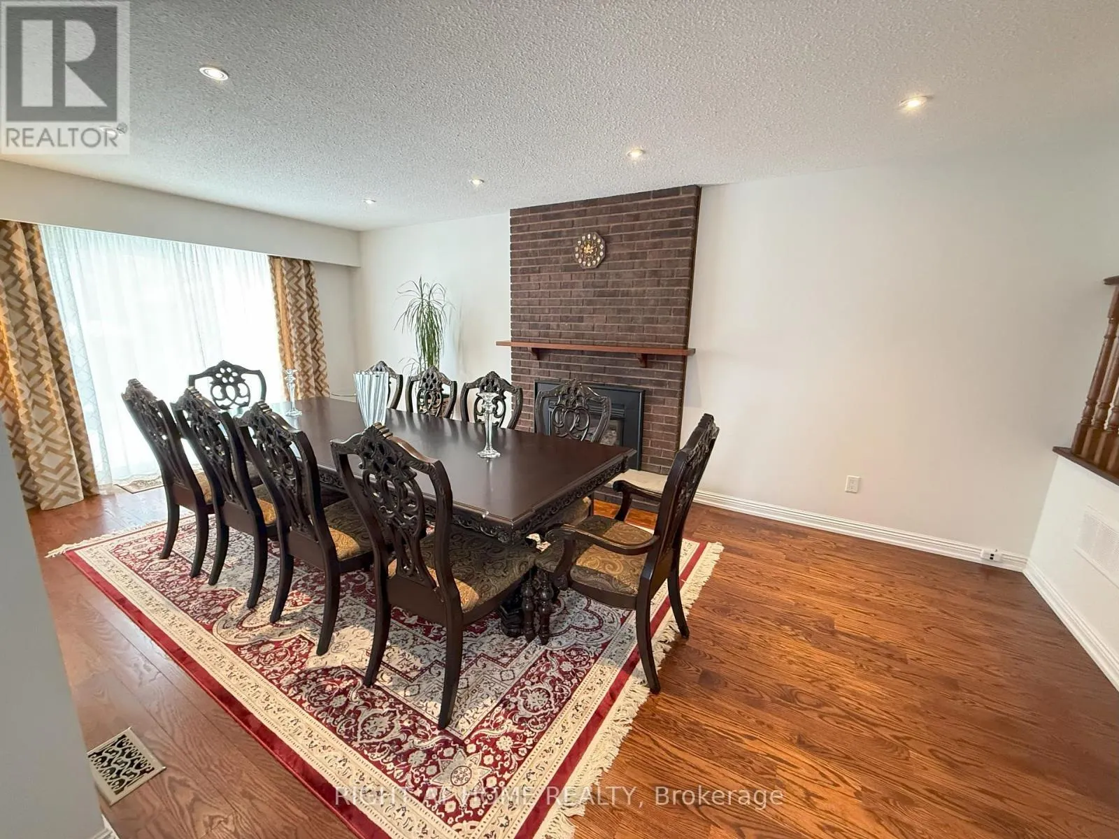 40 HOLLAND RIVER BLV BOULEVARD