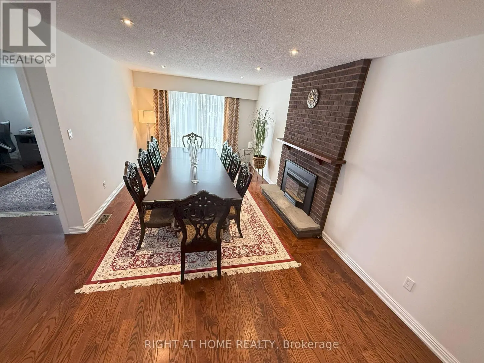 40 HOLLAND RIVER BLV BOULEVARD