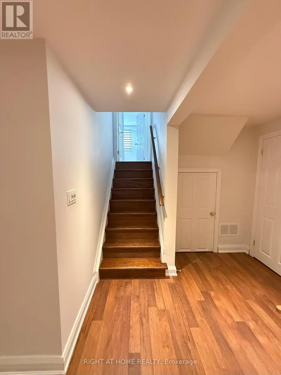 40 HOLLAND RIVER BLV BOULEVARD