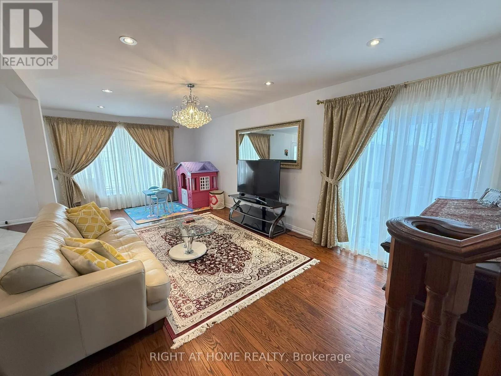 40 HOLLAND RIVER BLV BOULEVARD