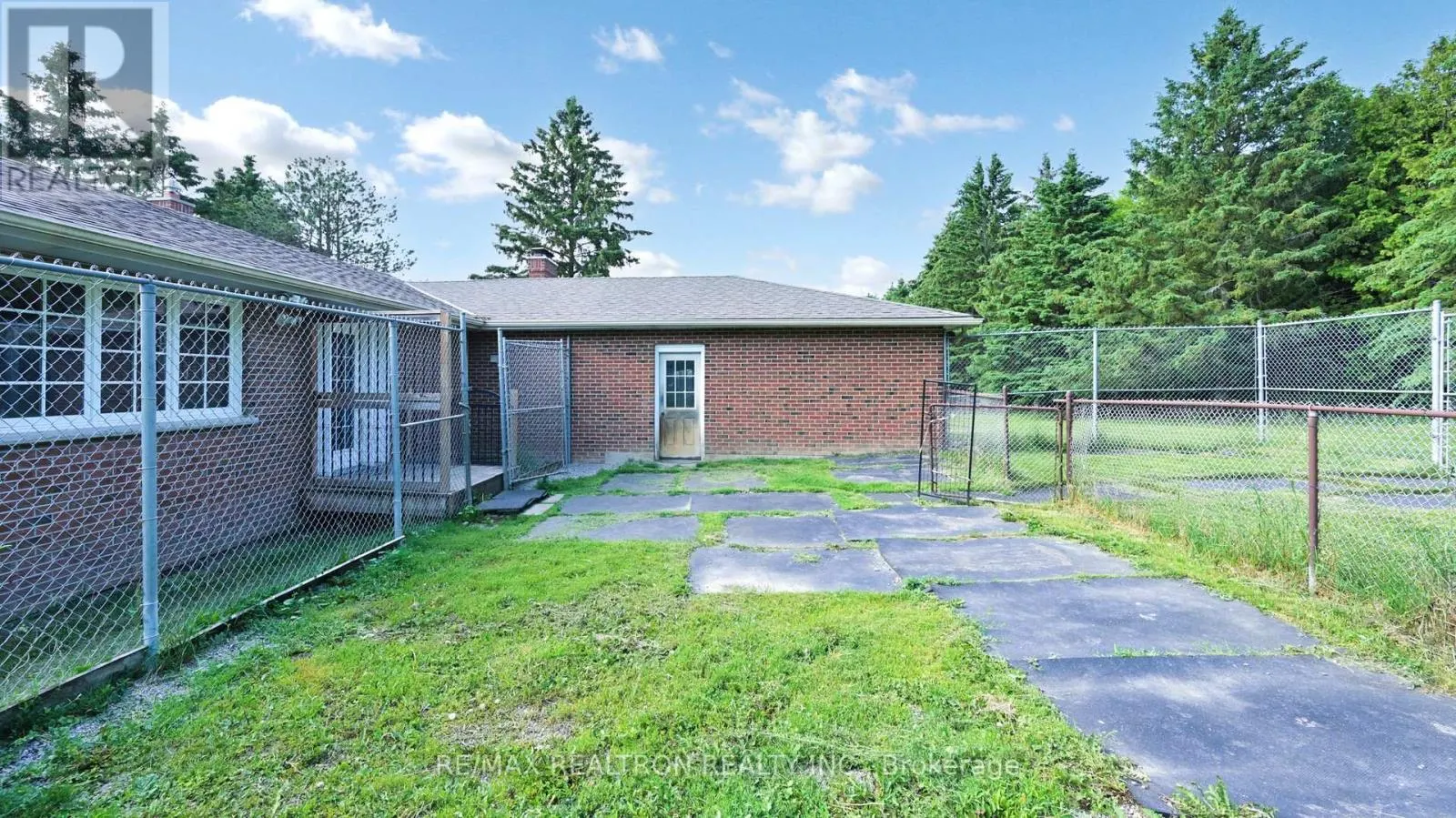 2521 MT ALBERT ROAD